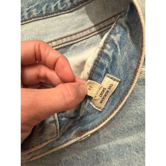 Madewell Light Blue Distressed Cut Off Denim The Mom Jean Shorts Size 29 - Picture 4 of 4